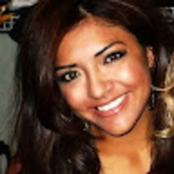 Meet your Posher, Desiree - Picture 1 of 1